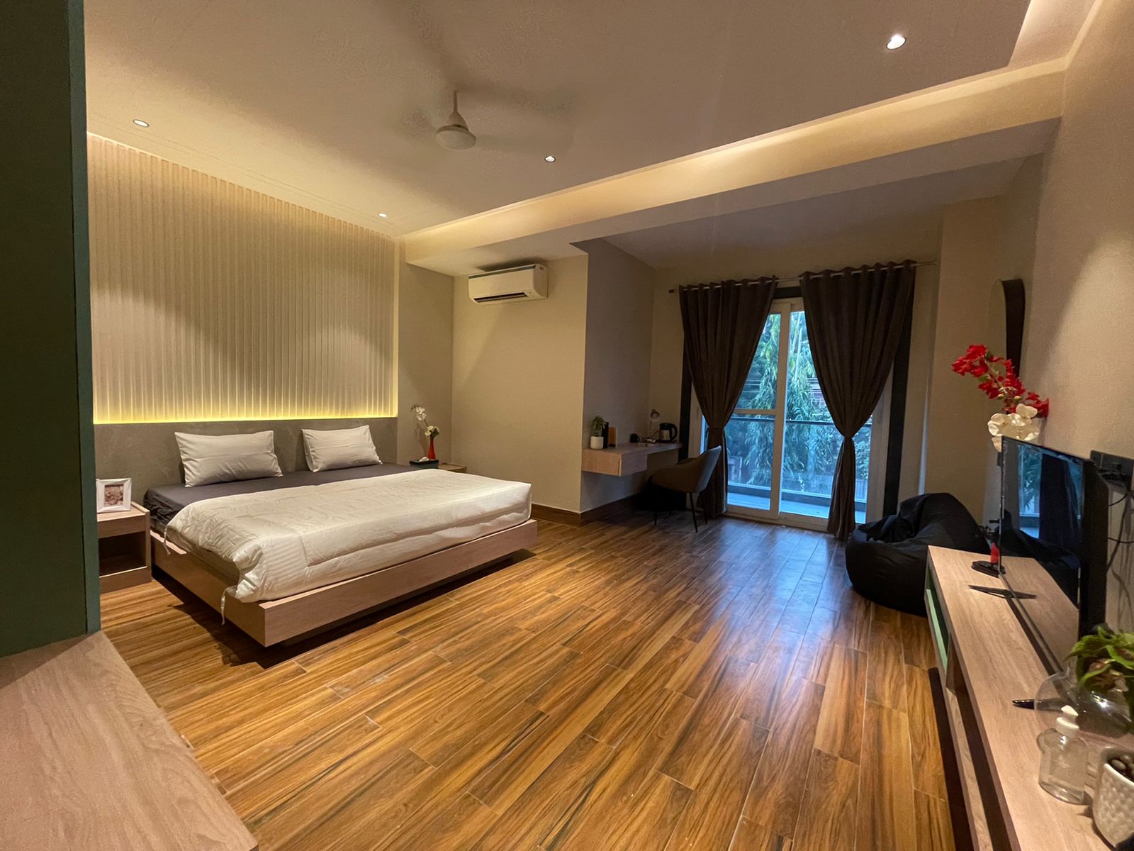 Housr DLF Phase1 Gurgaon